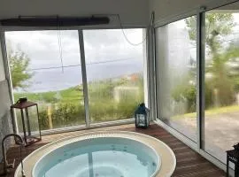 Sunrise House Azores - jacuzzi