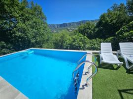 Bella Vista, Hotel in Bribir