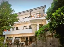 Vrisi GuestHouse Pedoulas