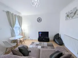 Contractor Business Family Stay Near Southampton Airport 1BR