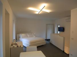 Duo Rooms, apartment in Mondovì