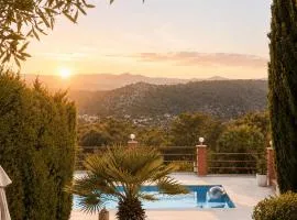 Villa Wanderlust Sitges Hills Exclusive pool only families