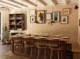 Historic Brewery Cottage in Dorset Village Sleeps 10