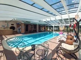 Fontana Oasis Apartment