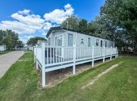 Beautiful Caravan With Decking At Broadland Sands Ref 20372Bs