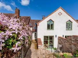Explore Shropshire from Much Wenlock - Pass the Keys