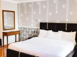 Lalazar Lodges