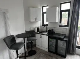 Endcliffe Suites Luxury Stay by Parks & Gardens