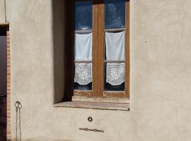 Casa Rural Alamar II, country house in Tiedra