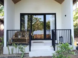 Flower Lodge Tetebatu
