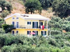 Gelbes Haus Korfu, hotel in Píthos