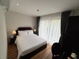 Classy Central Hotel
