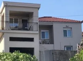 Amfithea Guest House
