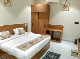 Yash Residency, hotel in Bharāwās