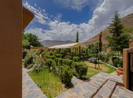 Tonaroz House
