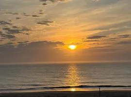 Sea Colony Ocean 5th floor condo with gym tennis court & balcony