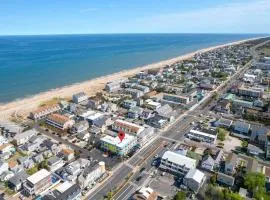 Coastal 1 Bed Sleeps 4 With Private Balcony