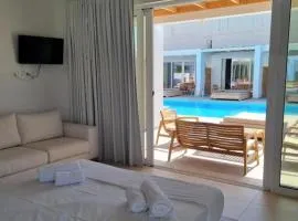 Blue Summer Luxury Suites