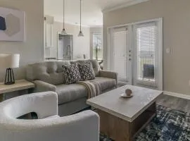 Landing Stylish 1BD Clubhouse