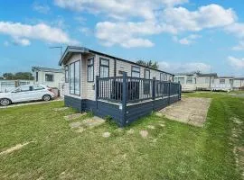 Stunning Caravan With Side Decking Just A Short Walk To Hembsy Beach Ref 00069Ba