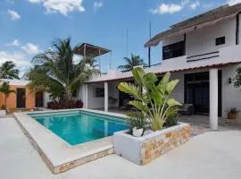 Private Pool, Beach Access 3BR Sleeps 6