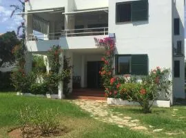 Villa independiente con acceso a la playa