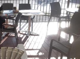 La Voglia, hotel in Villanova sullʼArda