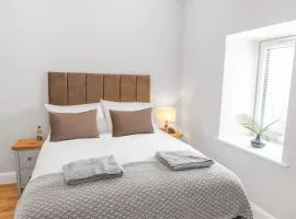 Gardiner House Accommodation - Room 10