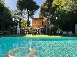Villa Meraville Guest House