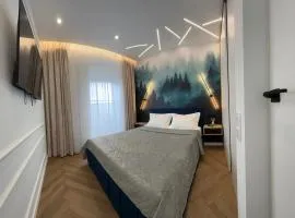 Mabelle Gold Stay