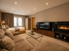 Room E Luxury Room Stay in Batley