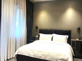 Hotel EIBA, hotelli kohteessa Peshkopi