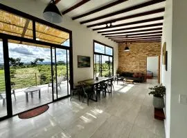 Casa campestre en el eje cafetro, piscina, fogata y naturaleza