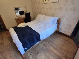 The Huntsman inn, hotel din Falfield