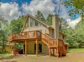 5BR Chalet - Hot Tub Game Room & Lake Access