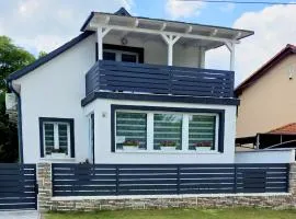 Vártalak apartmanház