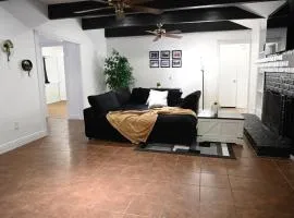 Beautiful 5-bedroom house in charming Spring