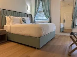 Athens Hotel & Suites