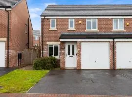 Family-Friendly 3BR Home with Games