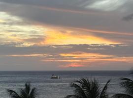 Solea by the sea – hotel w mieście Roatán