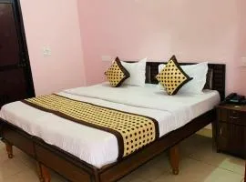 Hotel Mahadev Home-Stay !! Near Chandigarh It'l Airport