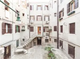 Campiello Chiesa, Venezia by Short Holidays