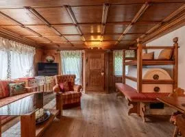 Casa Chalet Cortina, Spacious Living and Dolomite Views