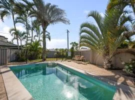 Casa Banksia Waterfront Ocean Views Huge Pool