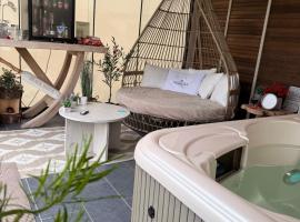 Logie & Wellness Moonlight, hotel i Brakel