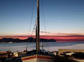 Tramonto sul mare