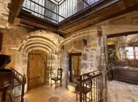 Suite des Rois - Château Vieux d'Ancezune - Expérience inédite - Médiéval - proche Orange et Avignon