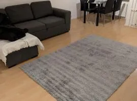kolmio kuudelle hengelle
