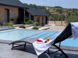 DOMKI NA LUZIE w górach PREMIUM , dla dorosłych i młodzieży, hotel a Spytkowice