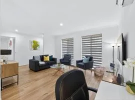 Quiet 3BR Armadale Home with Free Parking and AC